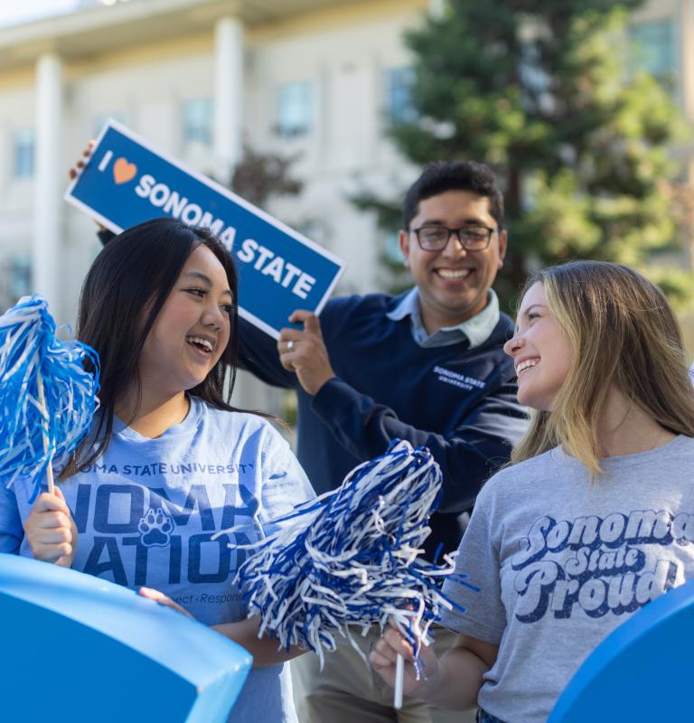 Students with SSU gear